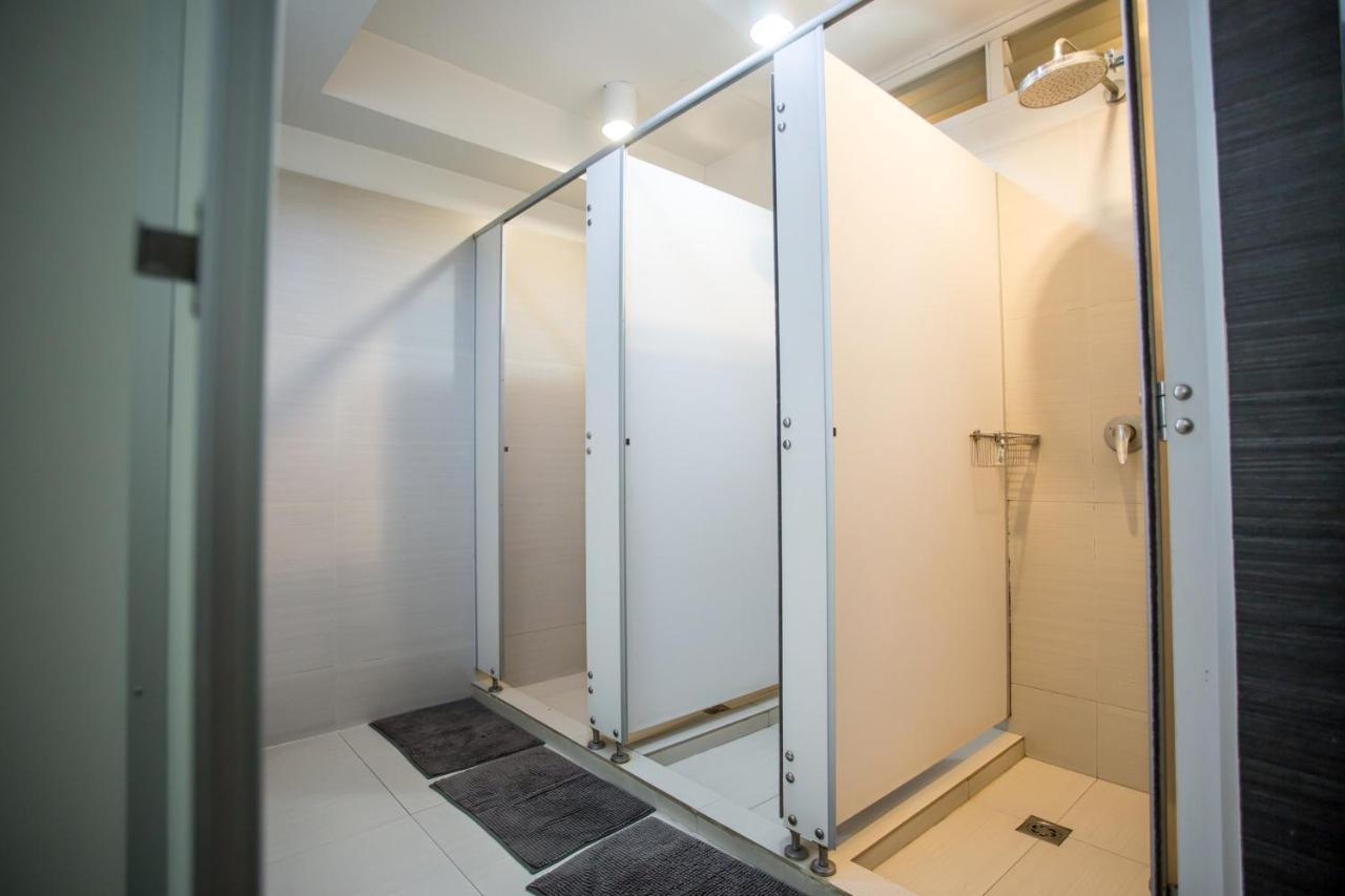 Hq Hostel Silom Bangkok Exterior photo