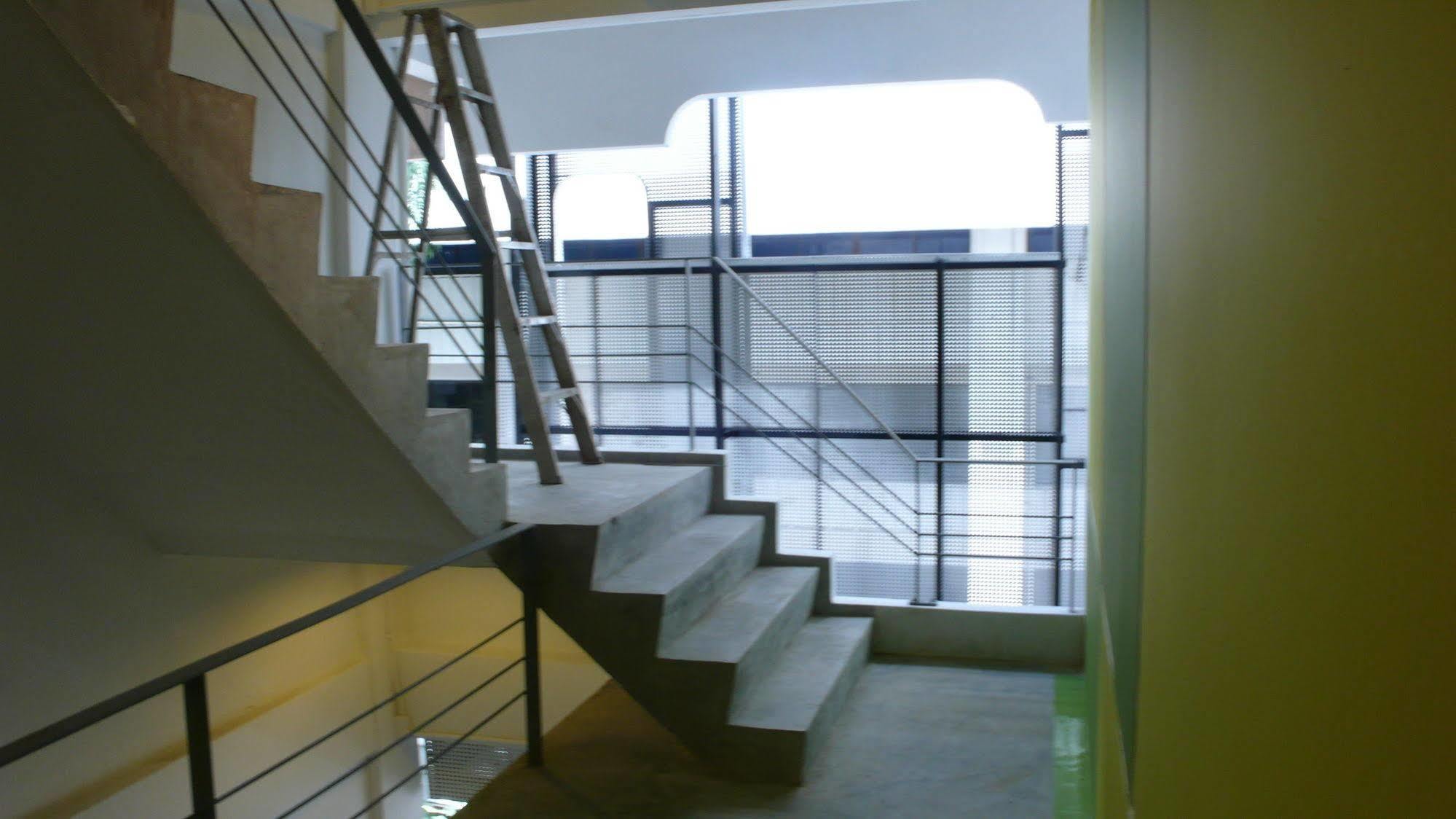 Hq Hostel Silom Bangkok Exterior photo